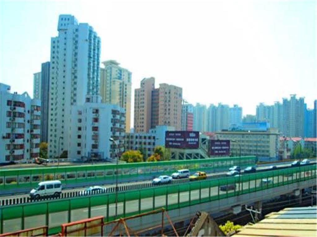 7 Days Inn Shanghai Xujiahui Caobao Road Subway Station Branch Xuhui Dış mekan fotoğraf